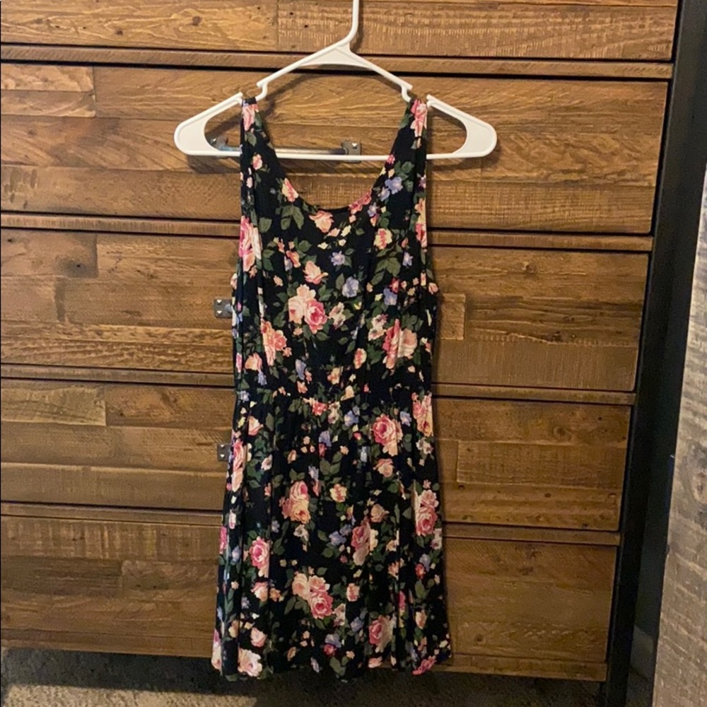 Floral Print Keyhole Back Dress